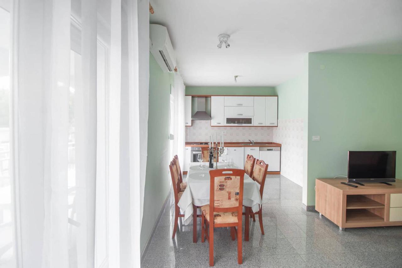 Blue Mate Apartment Bibinje Exterior photo